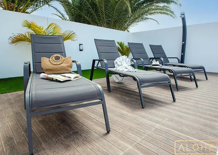 Villa Orcades Close To Town Center Pool & A/C