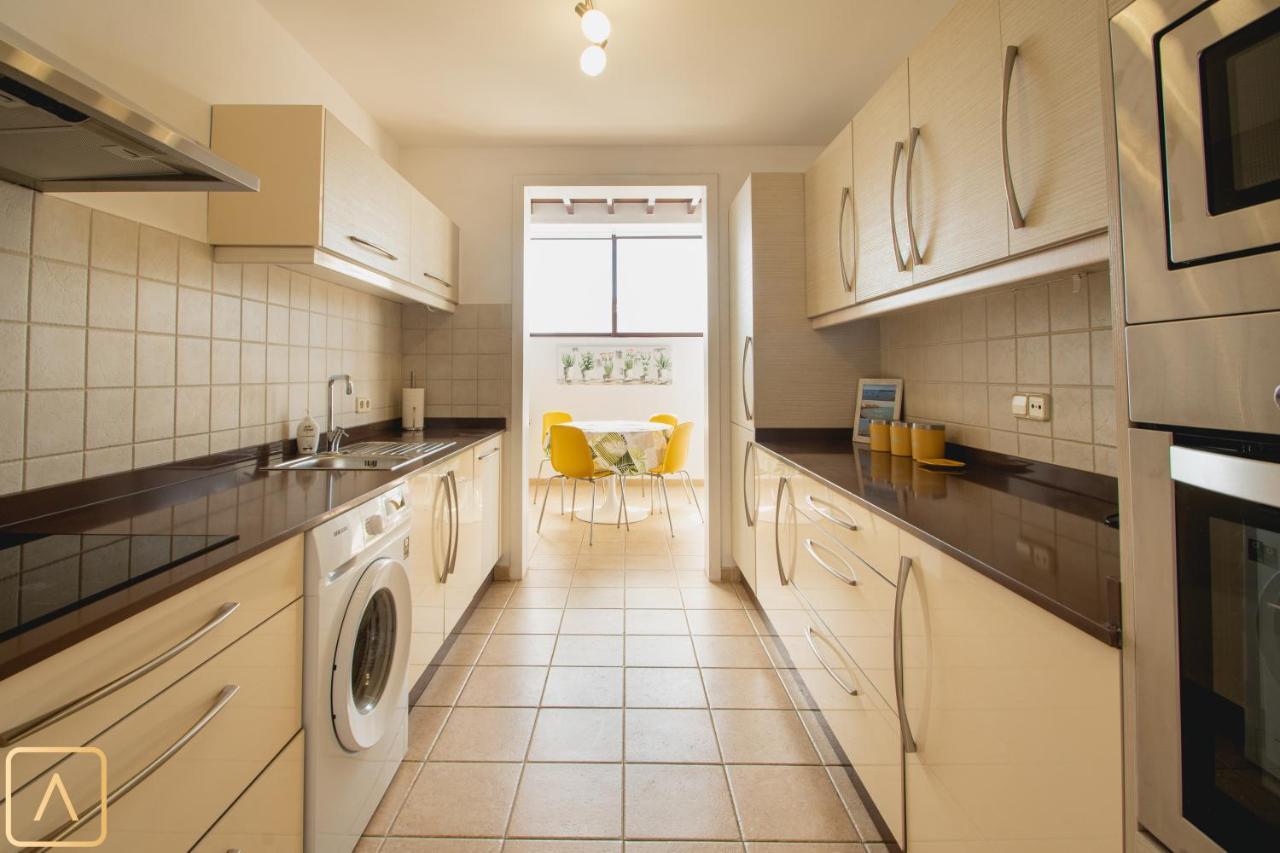 Orcades Close To Town Center Pool & A/c Villa