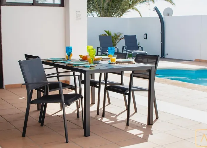 Villa Orcades Close To Town Center Pool & A/C