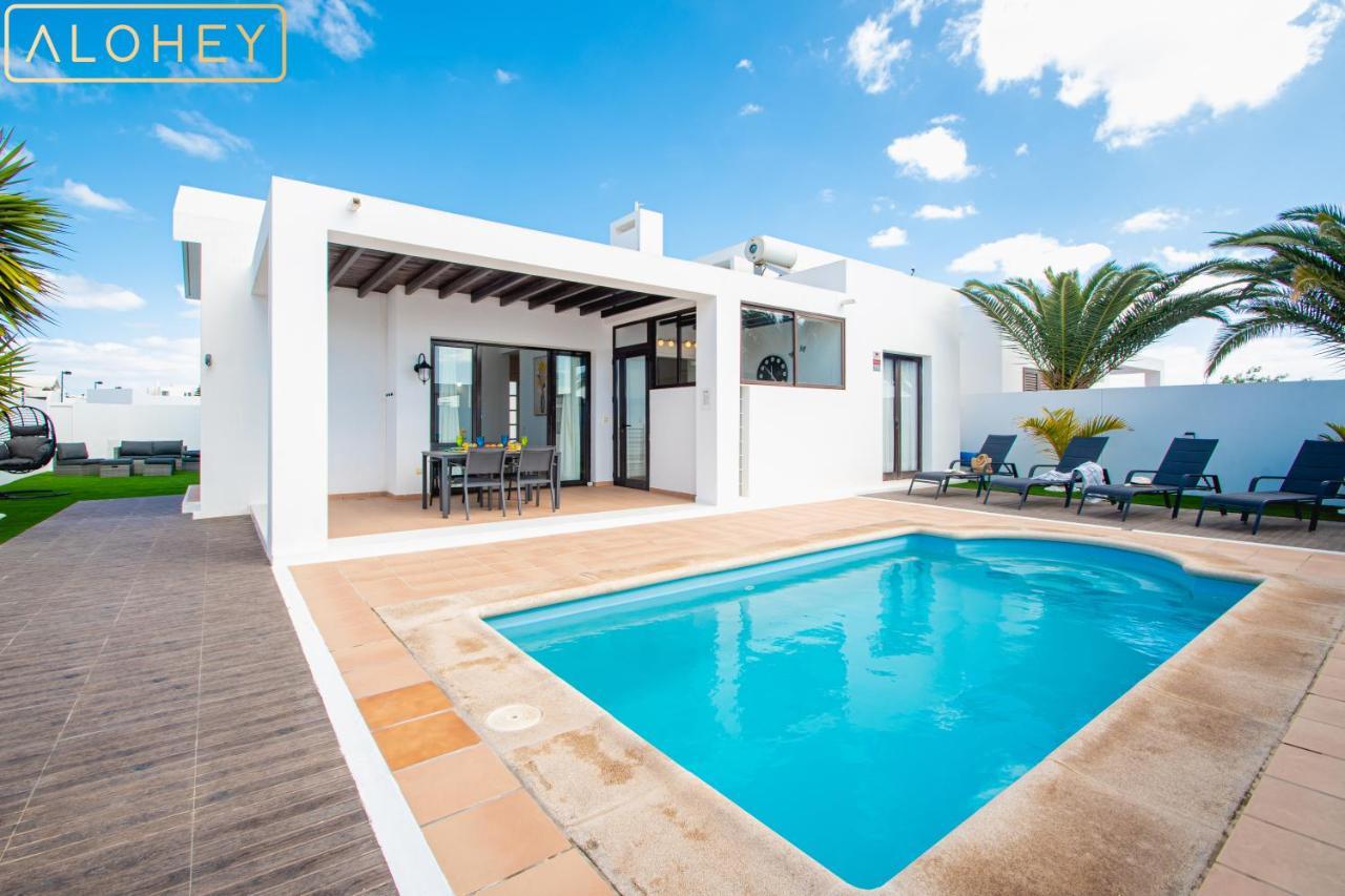 Orcades Close To Town Center Pool & A/c Villa Playa Blanca (Lanzarote)