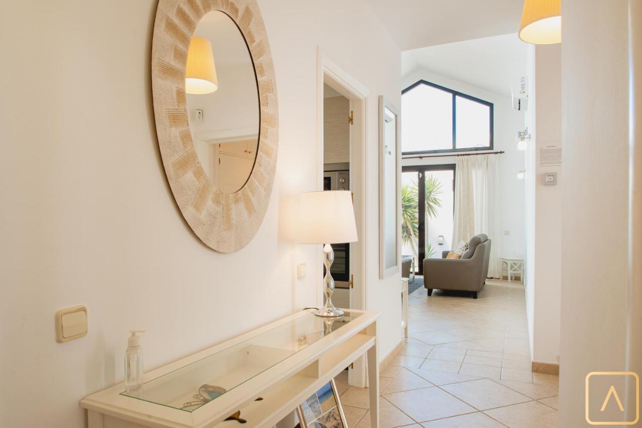 Orcades Close To Town Center Pool & A/c Villa
