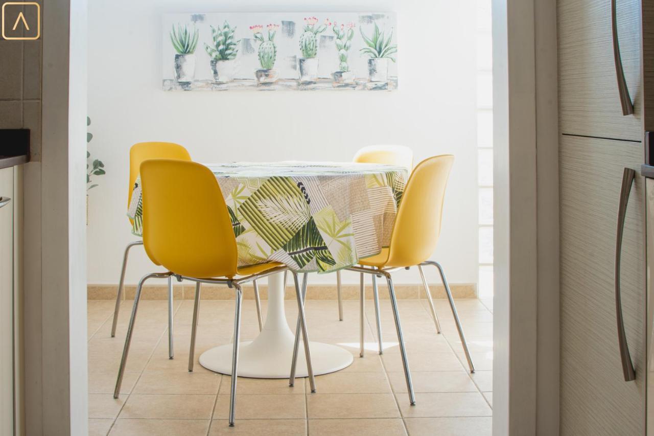 Villa Orcades Close To Town Center Pool & A/c