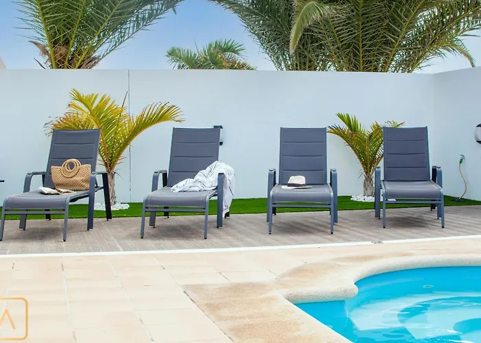 Villa Orcades Close To Town Center Pool & A/C